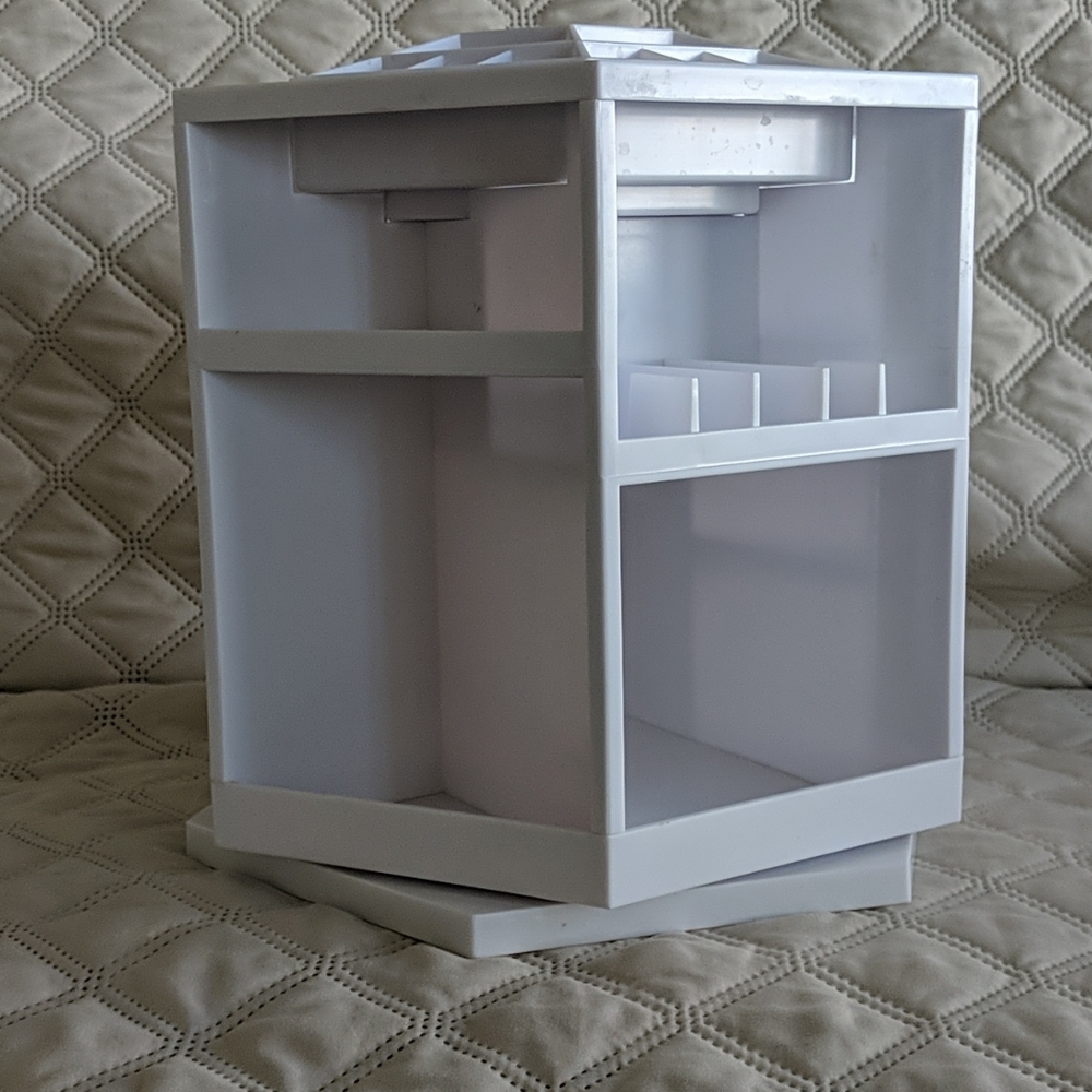 Makeup Holder - image 4